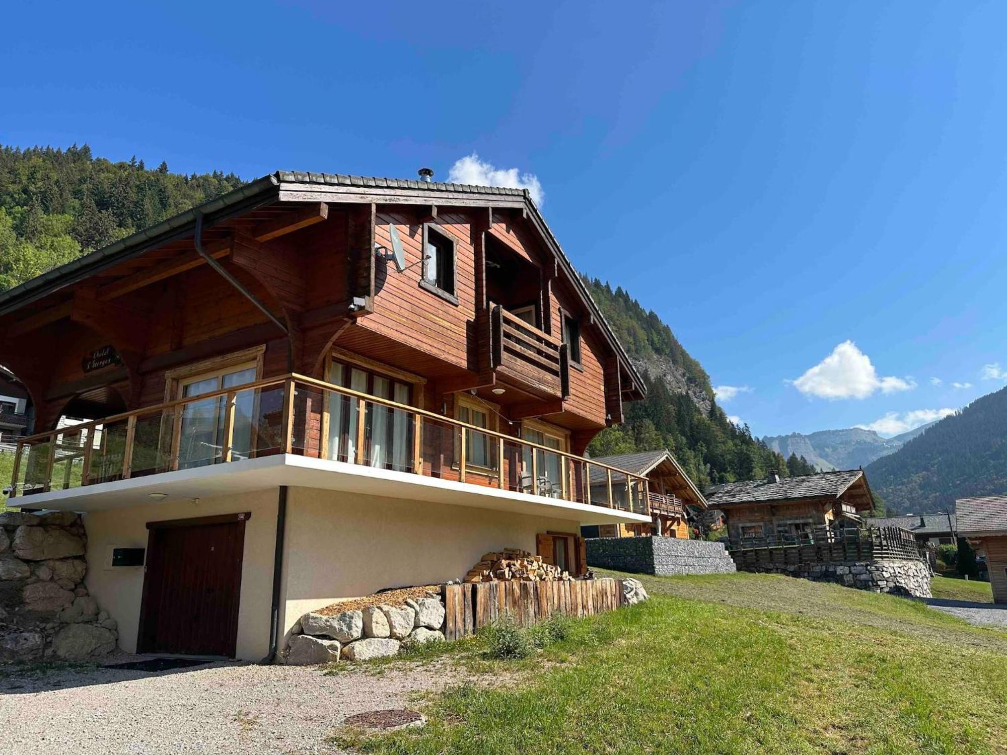 Chalet Le Saint Georges, Morzine, Proche Centre エクステリア 写真