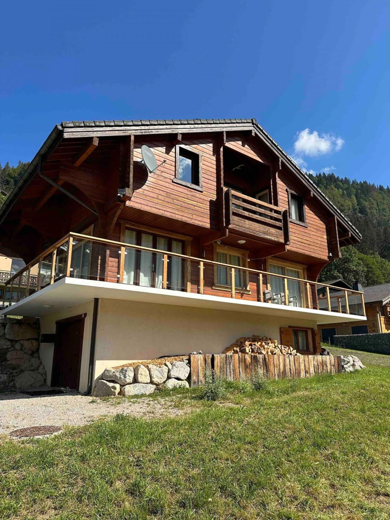Chalet Le Saint Georges, Morzine, Proche Centre エクステリア 写真