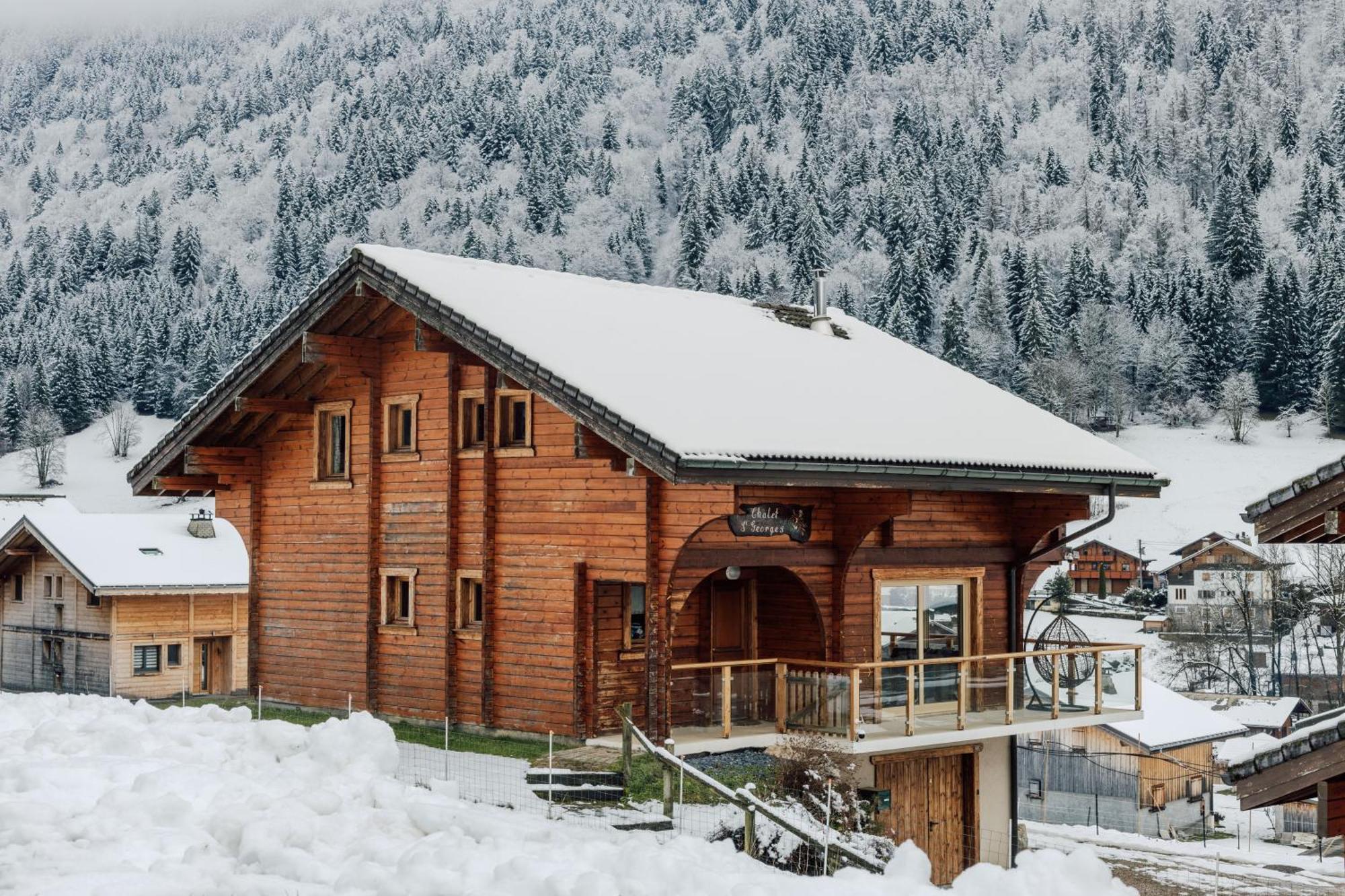 Chalet Le Saint Georges, Morzine, Proche Centre エクステリア 写真