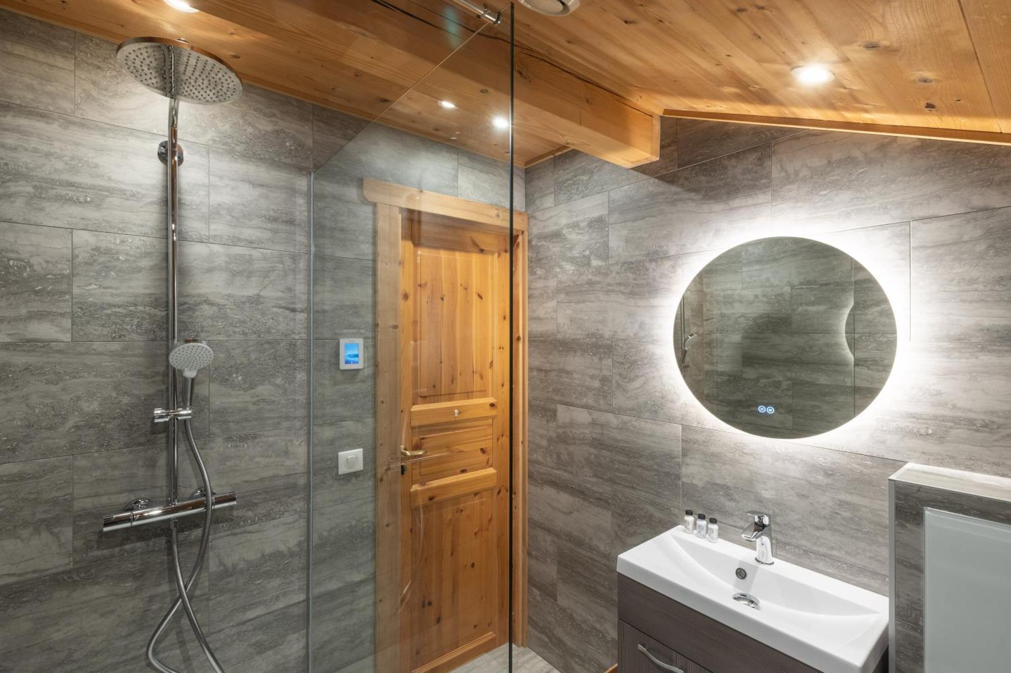 Chalet Le Saint Georges, Morzine, Proche Centre エクステリア 写真